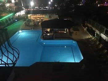 Our Place Ξενοδοχείο 3*